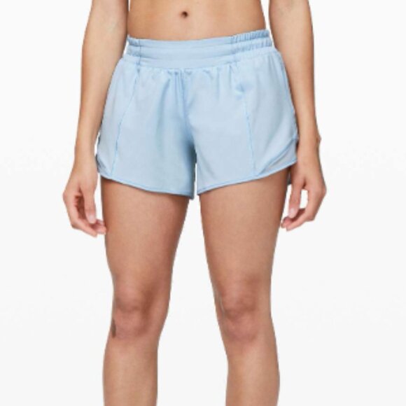 Lululemon Hotty Hot Shorts Size 4 - Picture 1 of 4